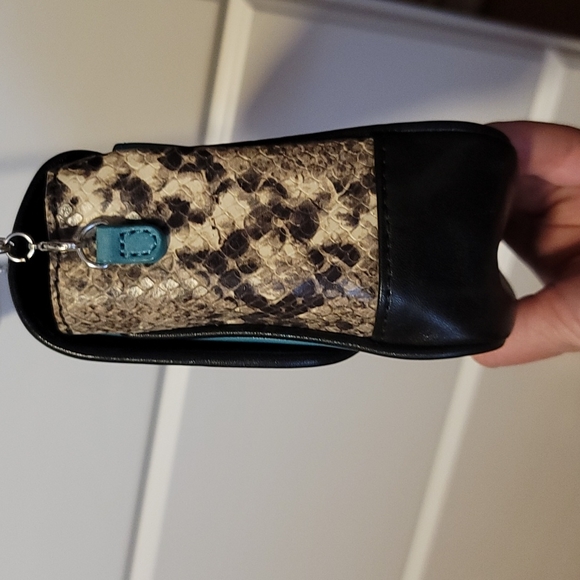 Brighton My Flat in London Purse - Picture 3 of 11